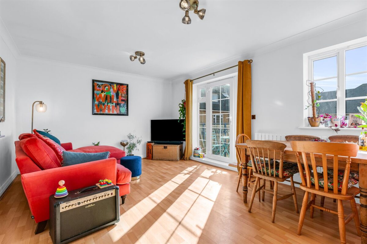 Newland Gardens, Hertford