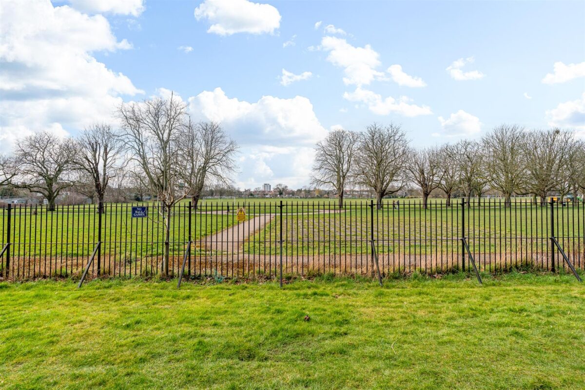 Cobham Close, Enfield