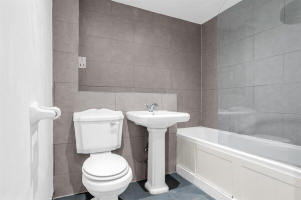 Cobham Close, Enfield