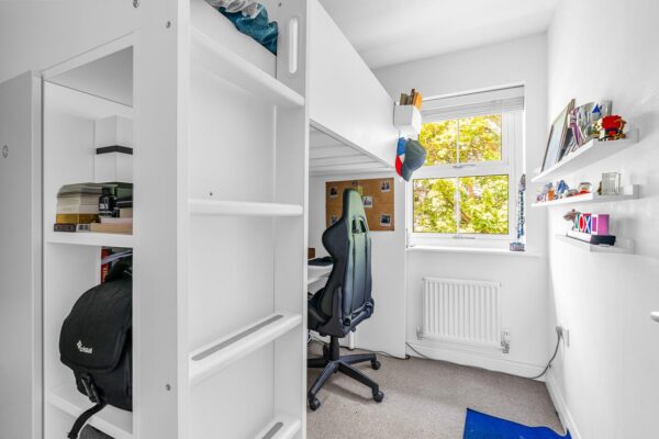 Olvega Drive, Buntingford