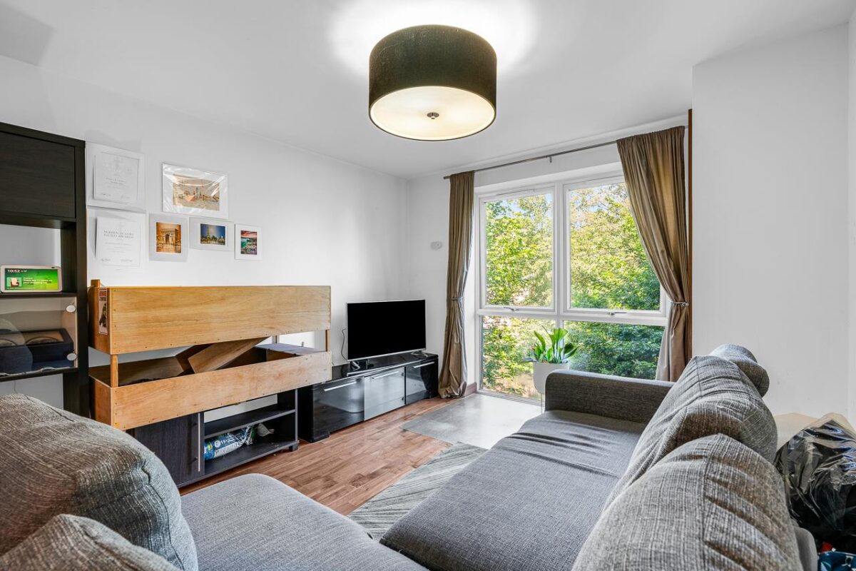 Smeaton Court, Hertford