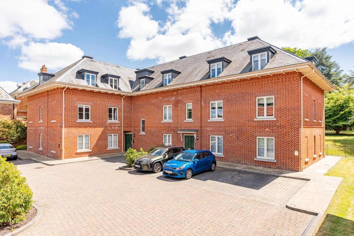 Henmarsh Court, Balls Park, Hertford