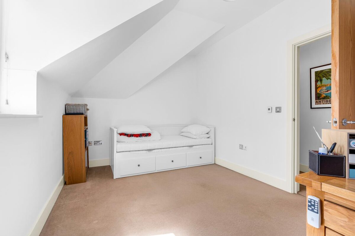 Henmarsh Court, Balls Park, Hertford