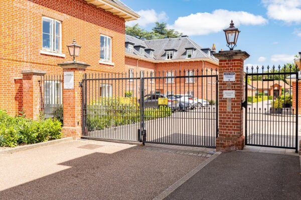 Henmarsh Court, Balls Park, Hertford