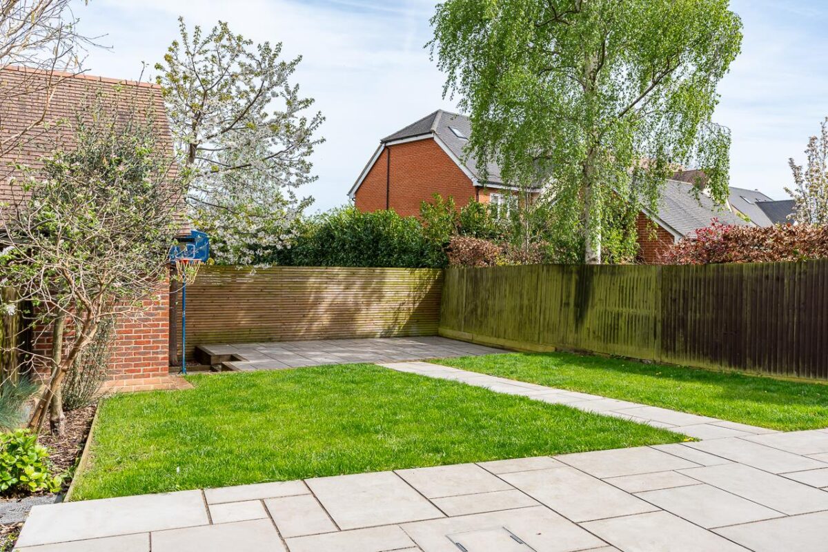 Warren Park Road, Hertford