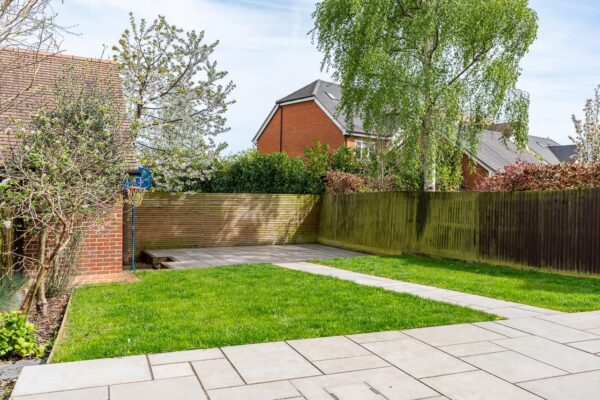 Warren Park Road, Hertford