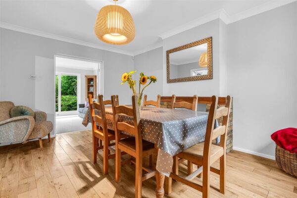 Thele Avenue, Stanstead Abbotts, Ware