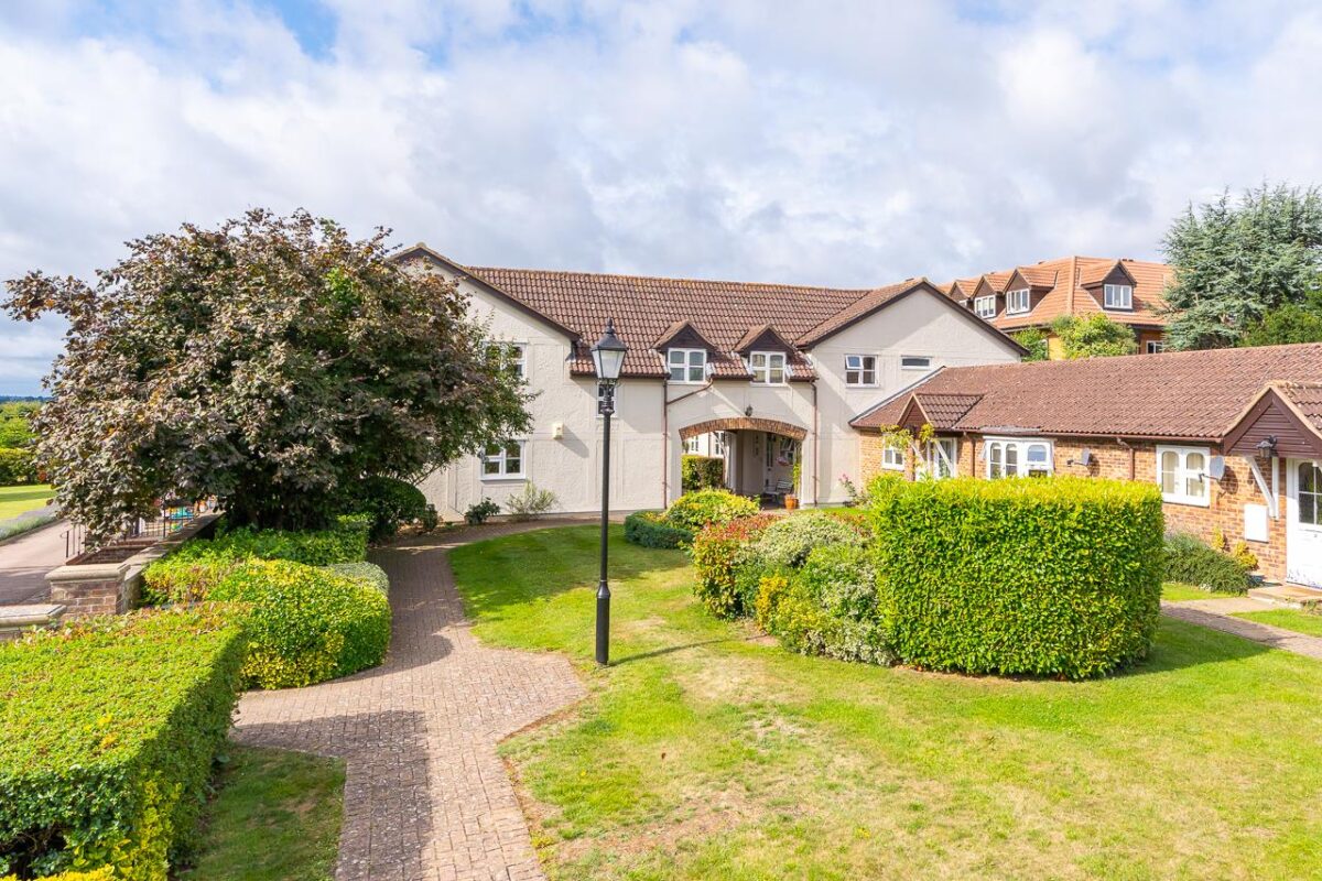 Crouchfield, Chapmore End, Ware