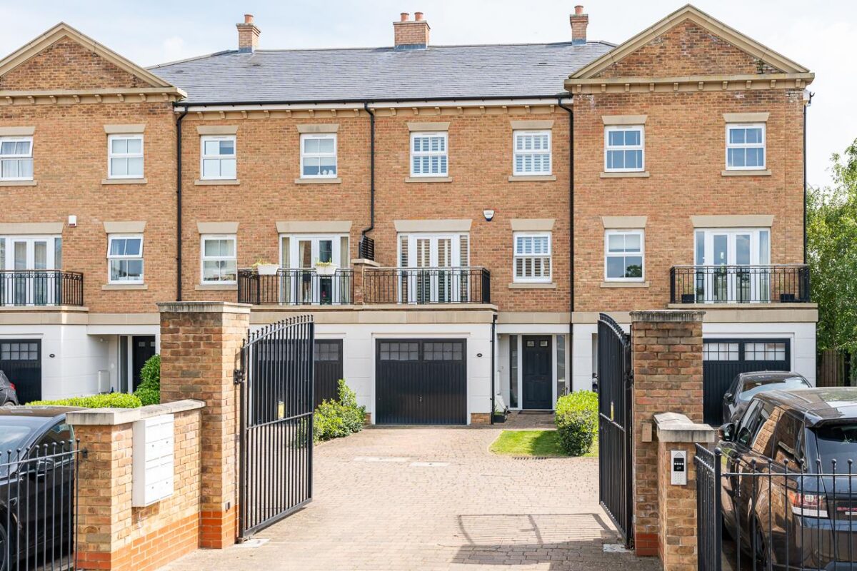Claud Hamilton Way, Hertford