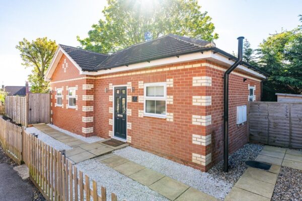 Grove Walk, Hertford