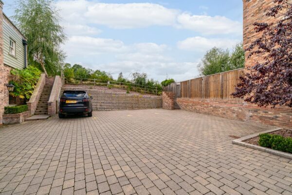 White Horse Close, Hertingfordbury, Hertford