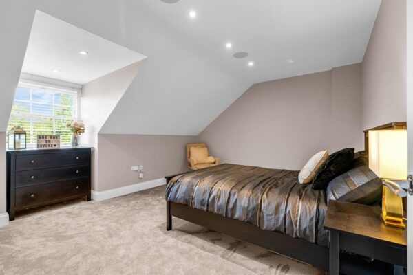 White Horse Close, Hertingfordbury, Hertford