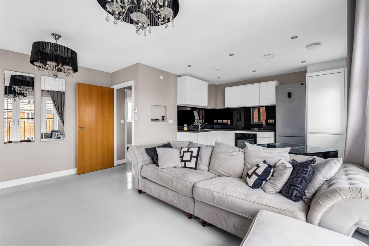 Keen Avenue, Mucklestone House, Buntingford