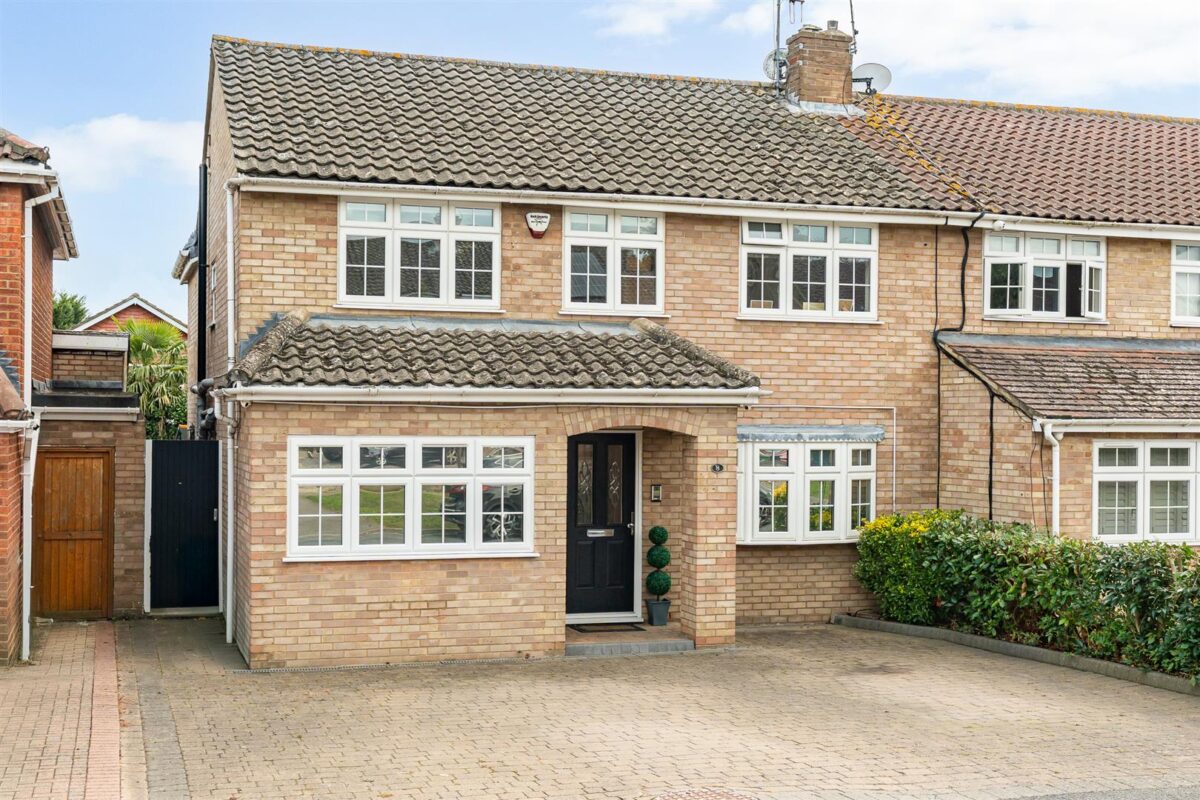 High Wood Road, Hoddesdon