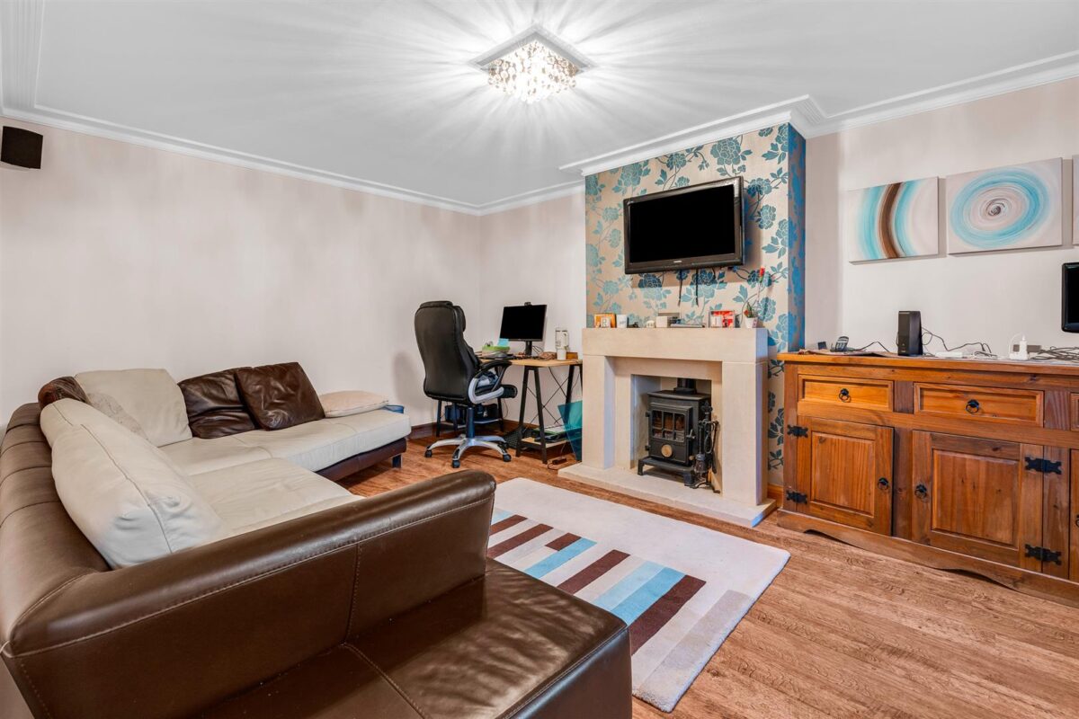 High Wood Road, Hoddesdon