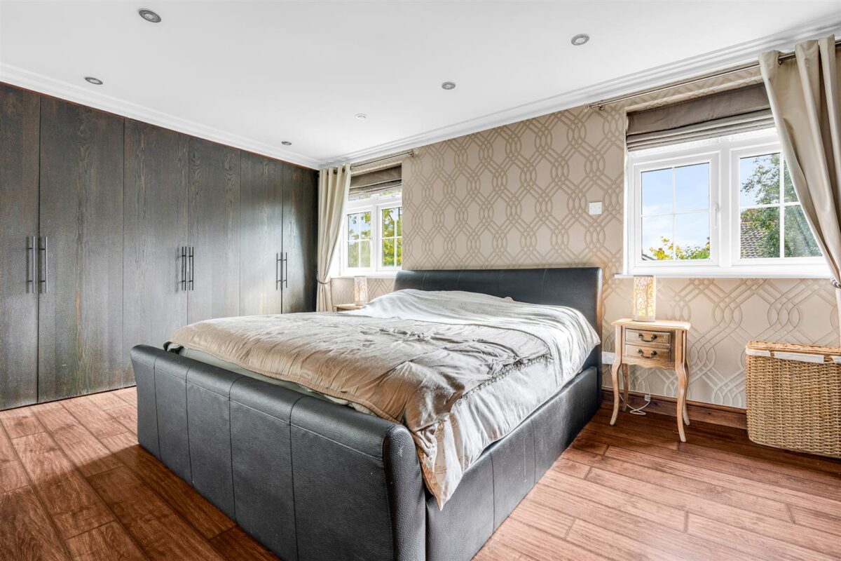 High Wood Road, Hoddesdon