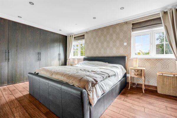 High Wood Road, Hoddesdon