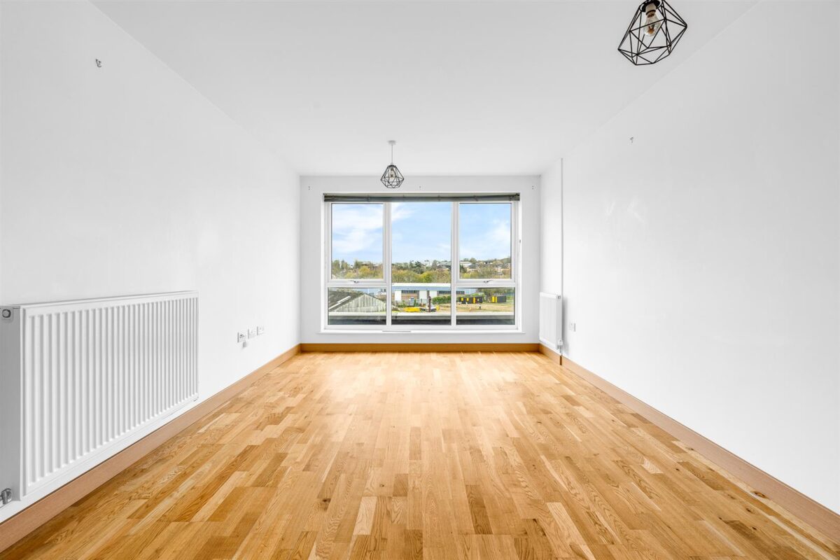 Smeaton Court, Hertford