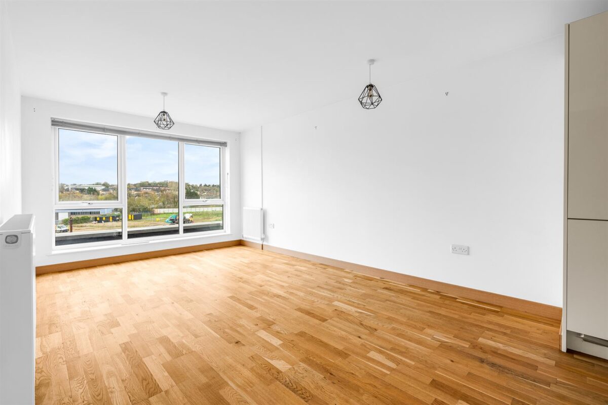 Smeaton Court, Hertford