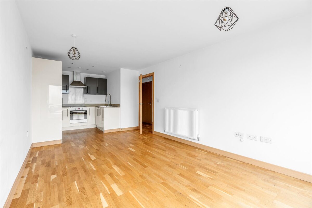 Smeaton Court, Hertford