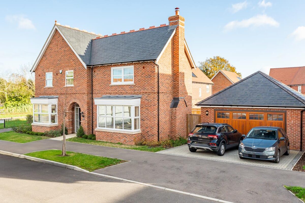 Taplow Avenue, Hertford