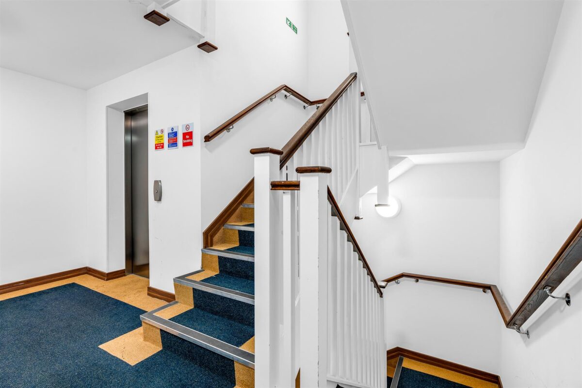 Smeaton Court, Hertford