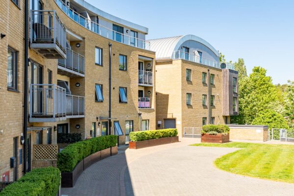 Smeaton Court, Hertford