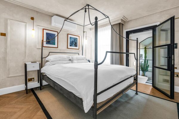 Rose Vale, Hoddesdon