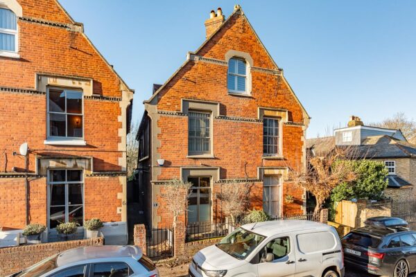 Rose Vale, Hoddesdon