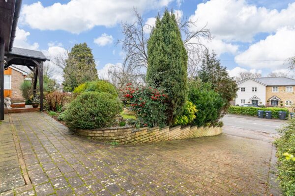 High Road, Stapleford, Hertford