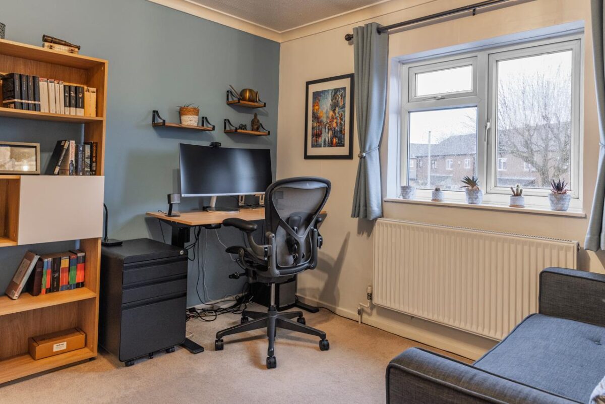 Links Avenue, Hertford