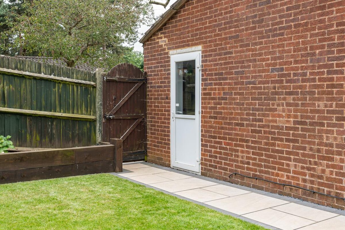 Links Avenue, Hertford