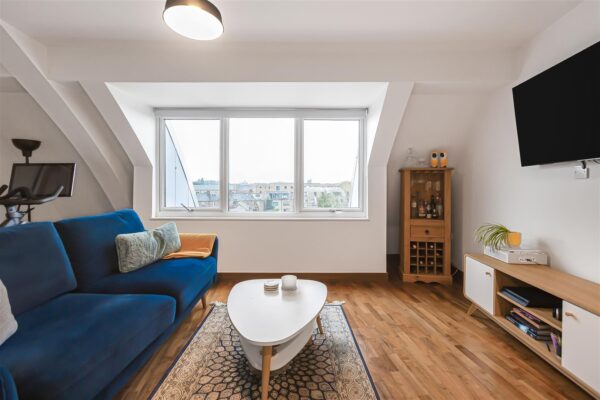 Smeaton Court, Hertford