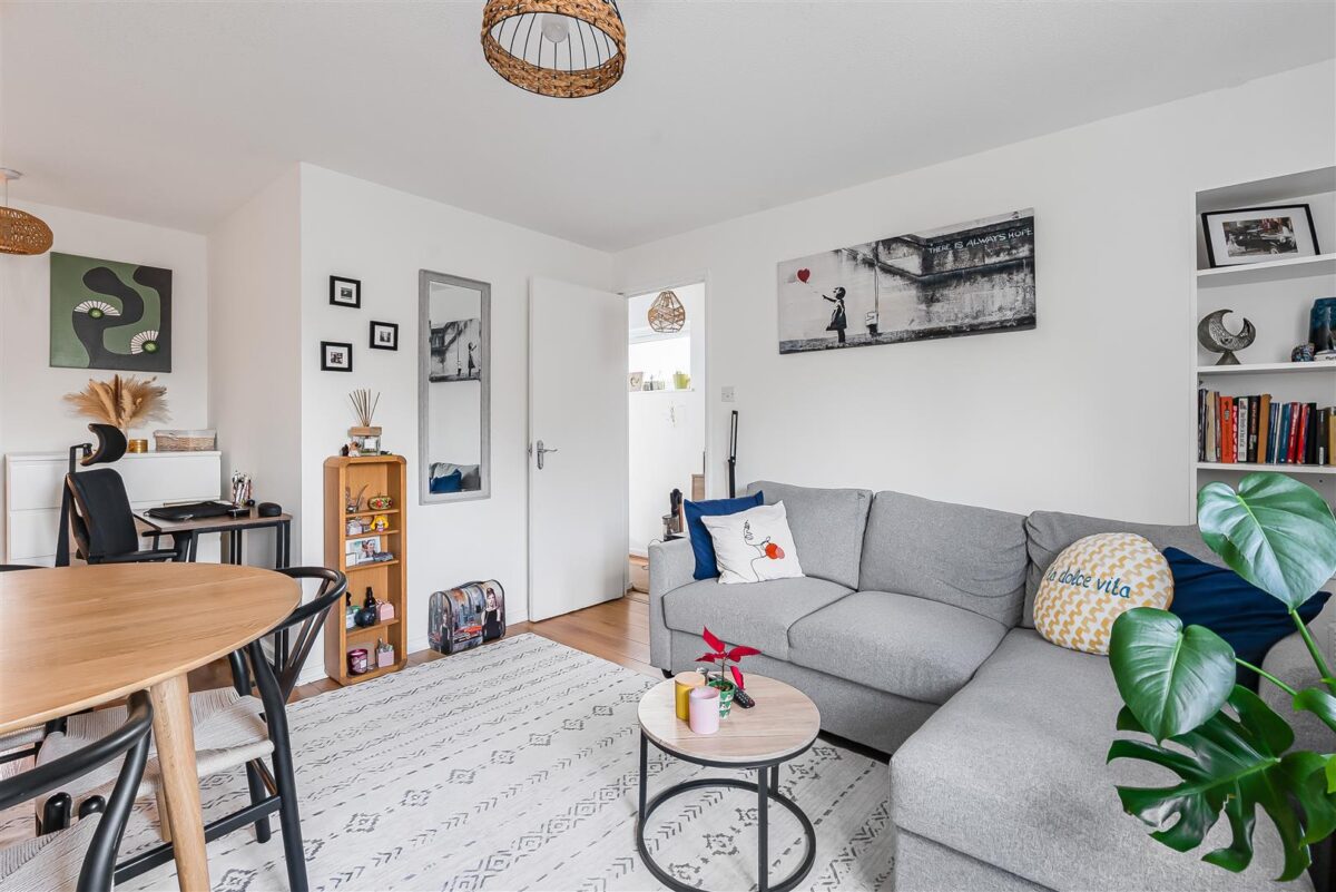 Willowmead, Hertford