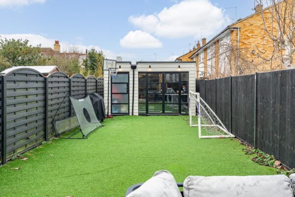 Currie Street, Hertford