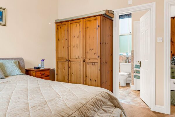 Courtyard Mews, Chapmore End, Ware