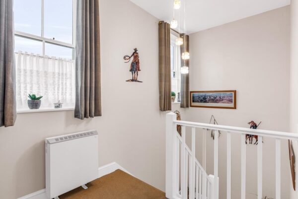 Courtyard Mews, Chapmore End, Ware