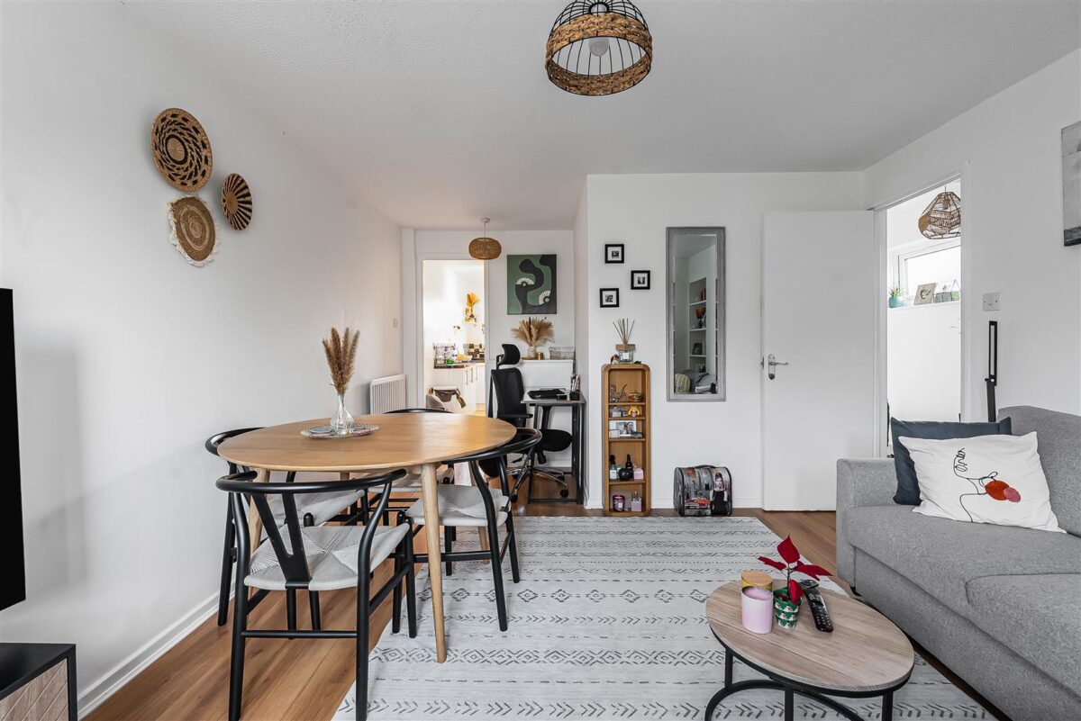 Willowmead, Hertford