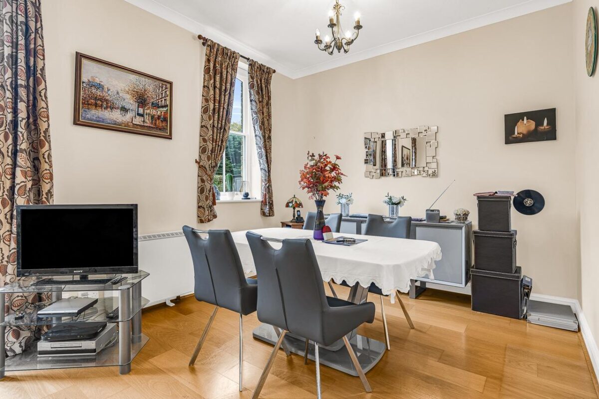 Courtyard Mews, Chapmore End, Ware