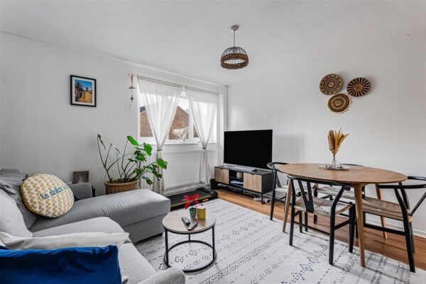 Willowmead, Hertford