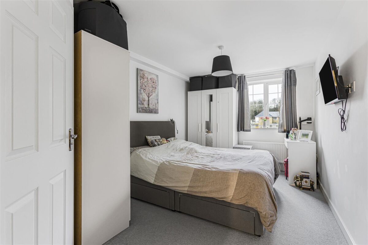 Arnold Close, Hertford