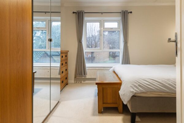 Links Avenue, Hertford