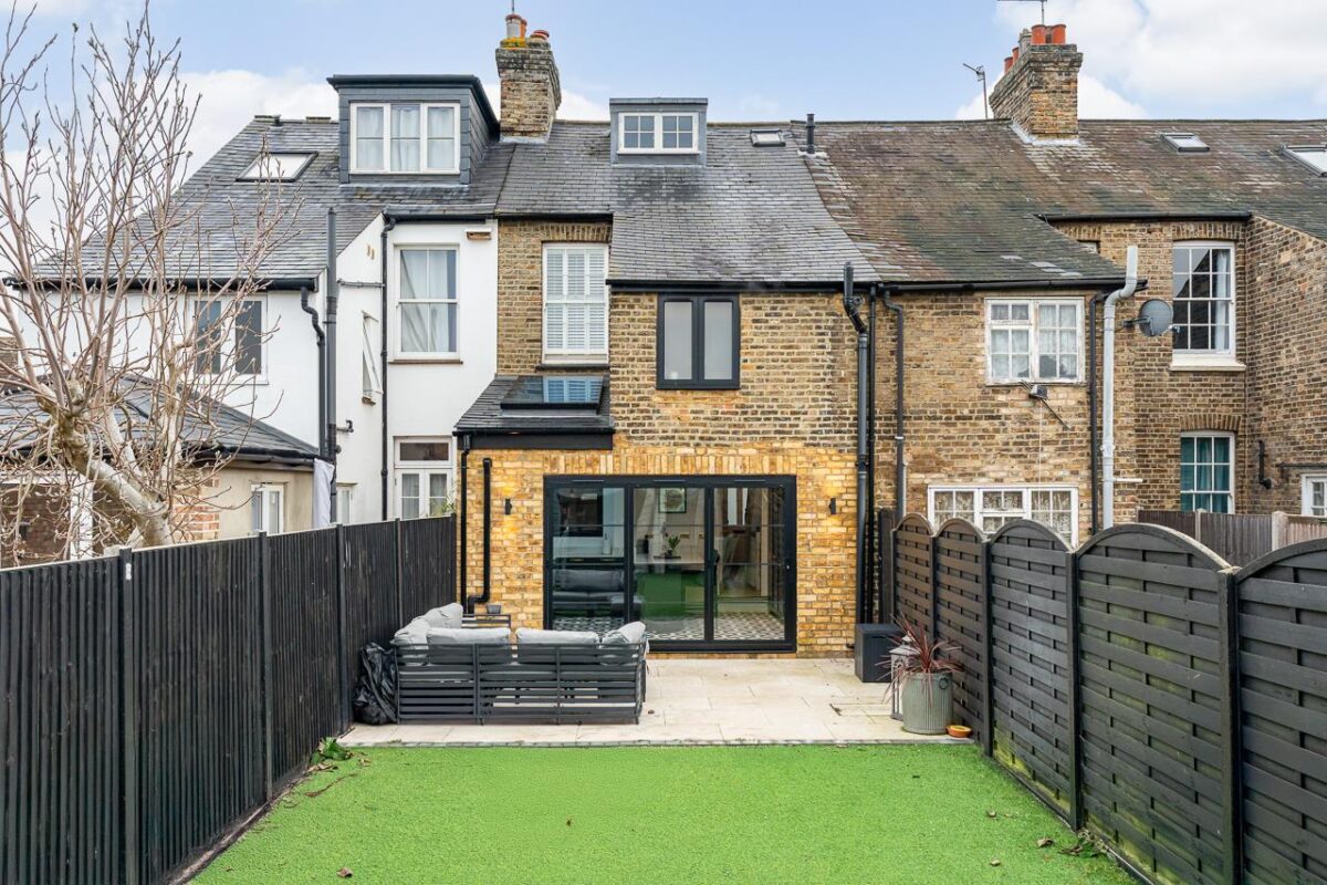 Currie Street, Hertford