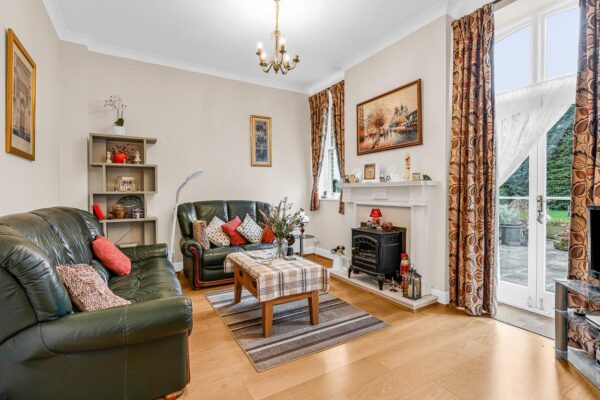 Courtyard Mews, Chapmore End, Ware