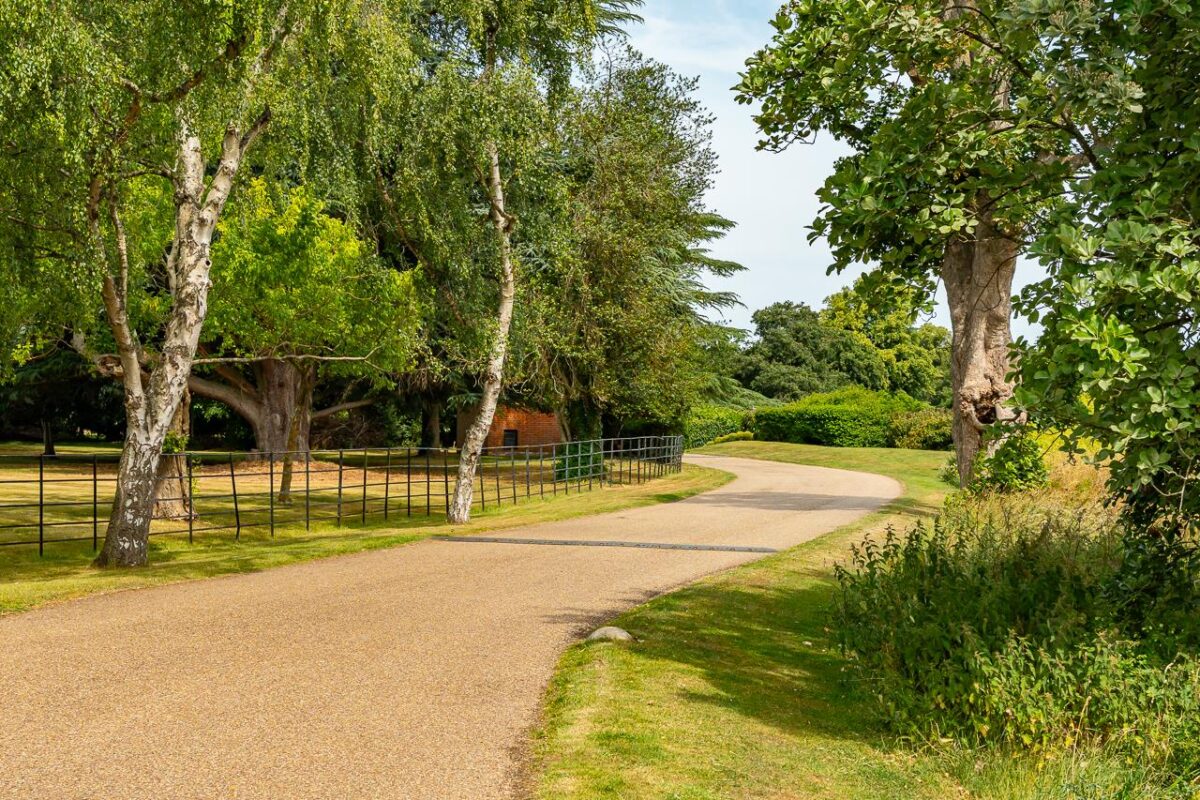 Willis Grove, Balls Park, Hertford