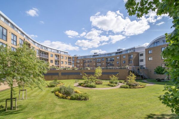 Smeaton Court, Hertford