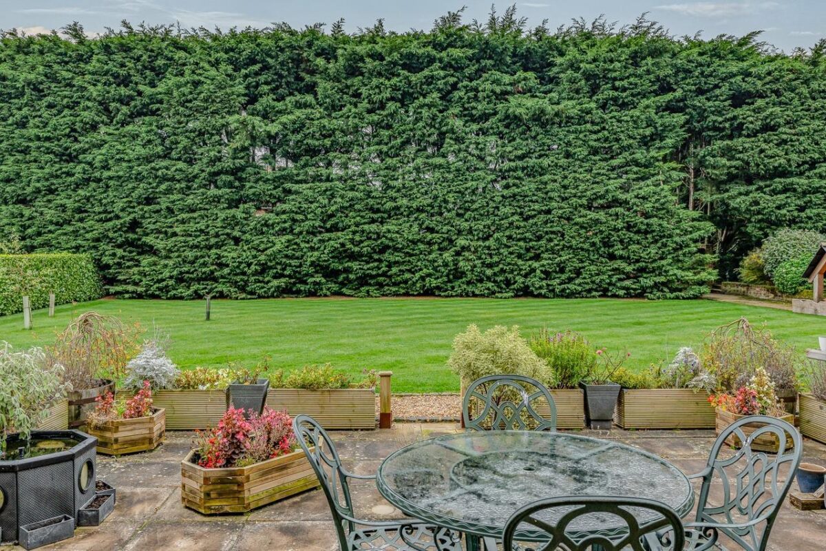 Courtyard Mews, Chapmore End, Ware