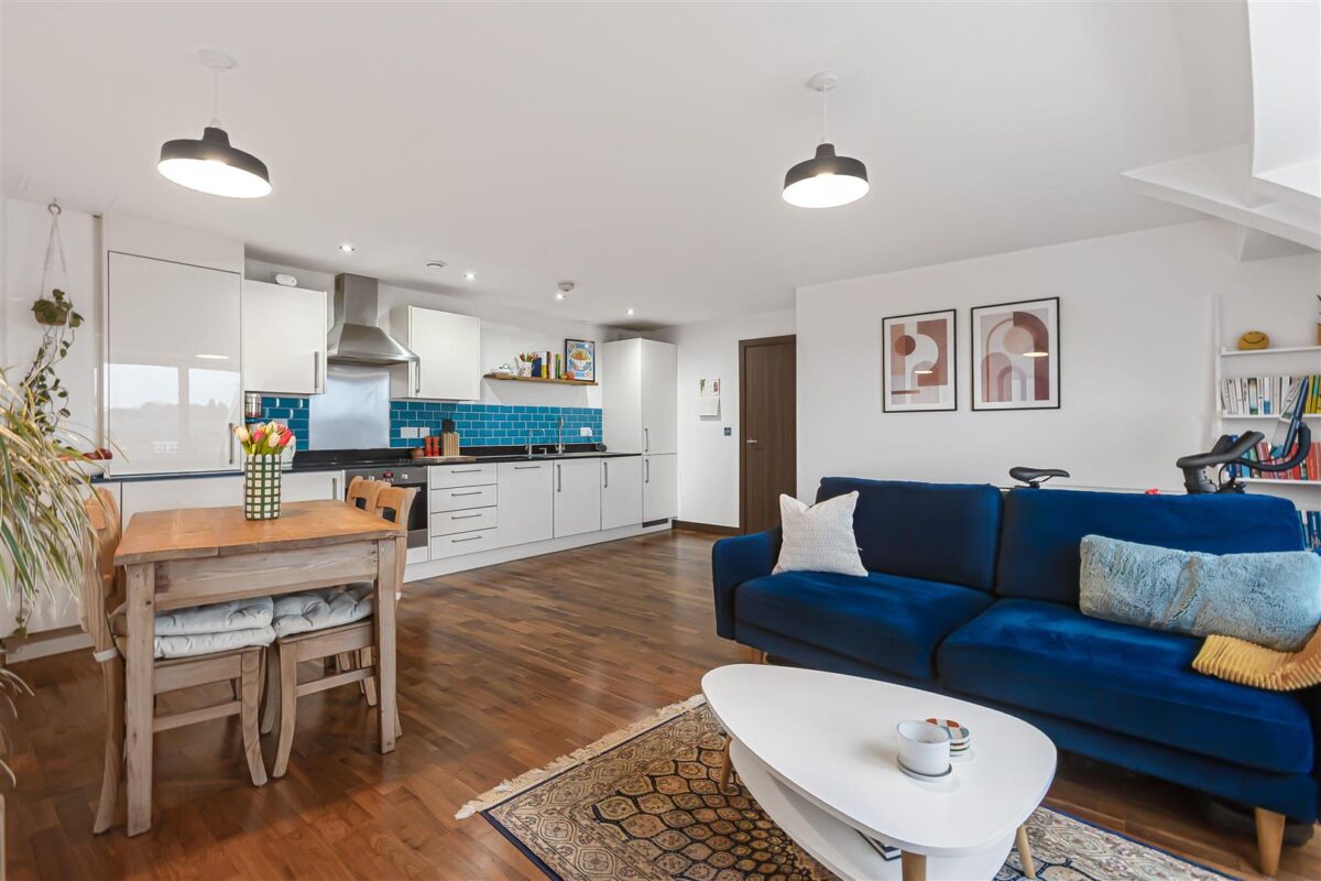 Smeaton Court, Hertford