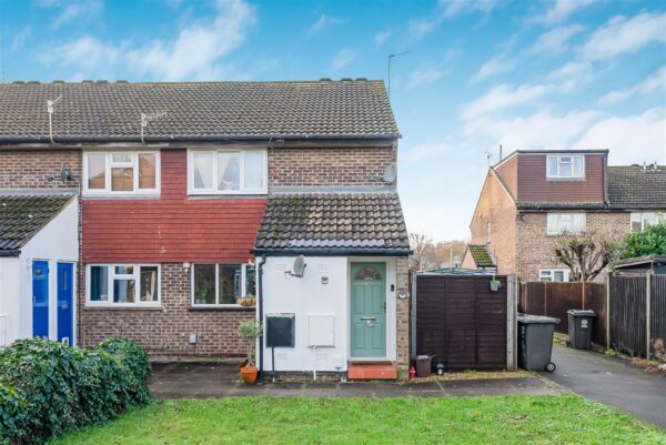 Willowmead, Hertford