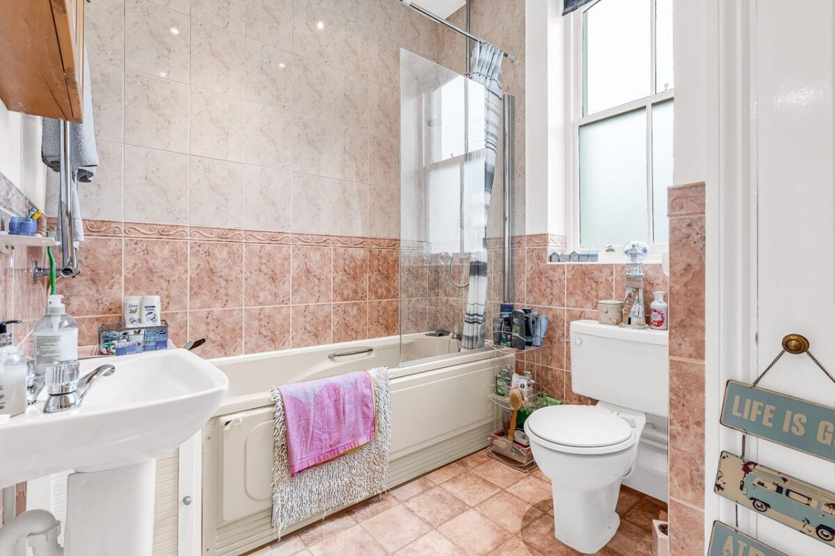 Courtyard Mews, Chapmore End, Ware